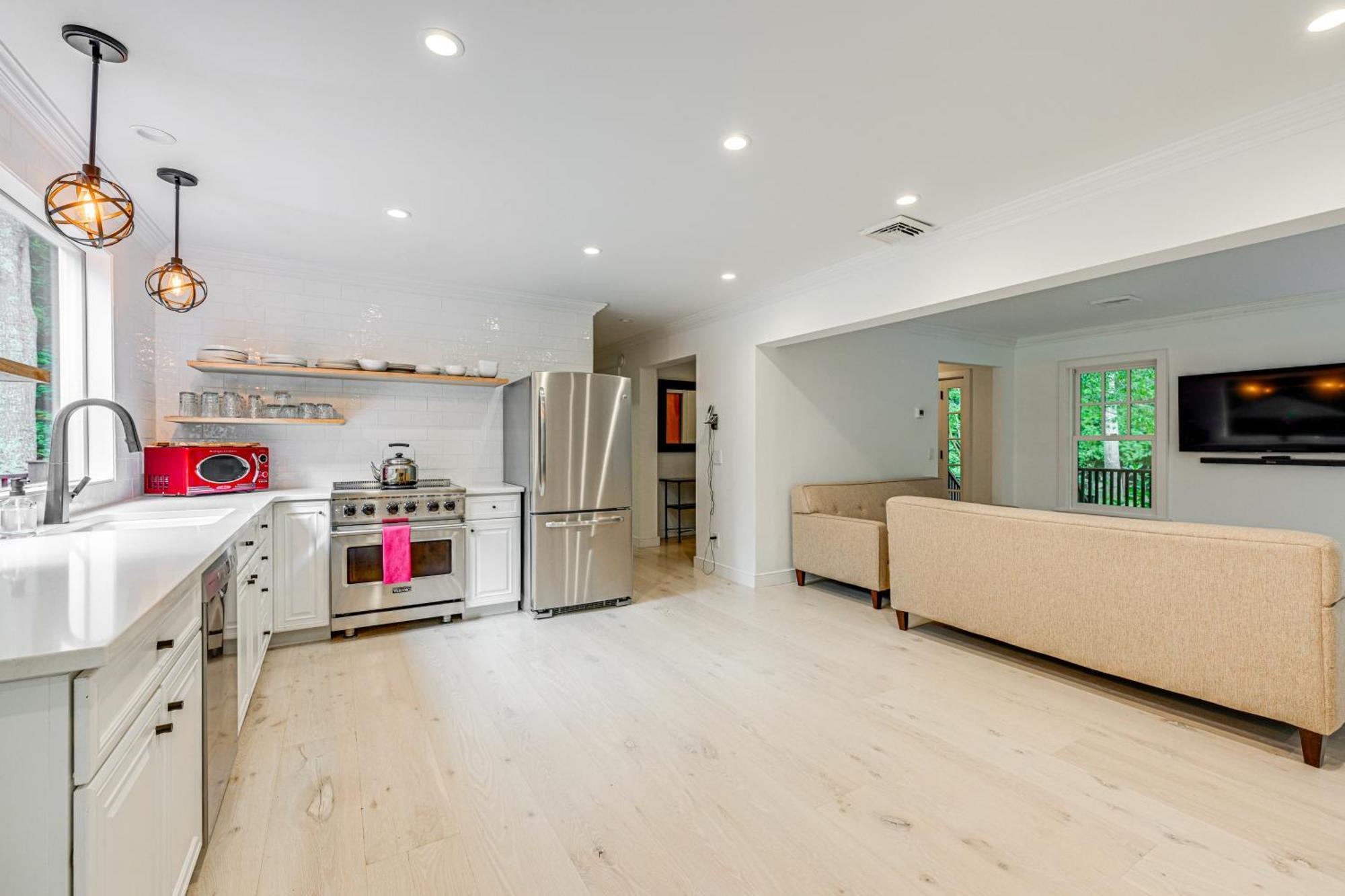 2 Mi To Beach Dog-Friendly Home In Wainscott! Buitenkant foto